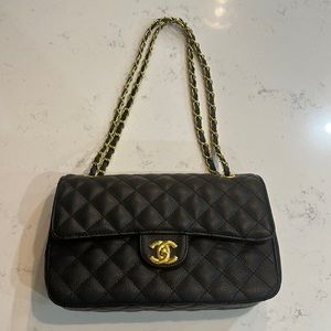 Chanel flap bag medium black